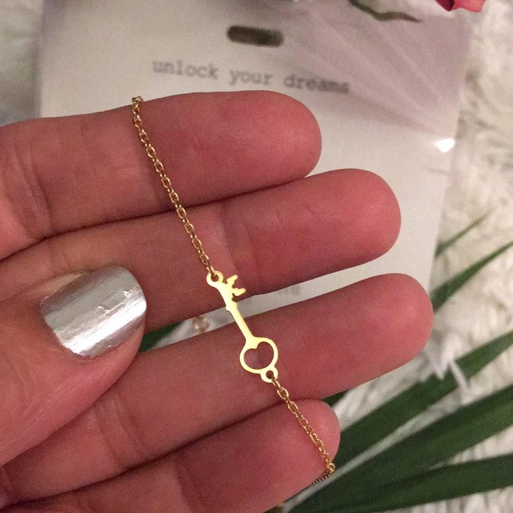 ✨NWT ✨ Marina de Buchi LUXE Charm Bracelet - Give the Key 🔑 to your heart! ❤️